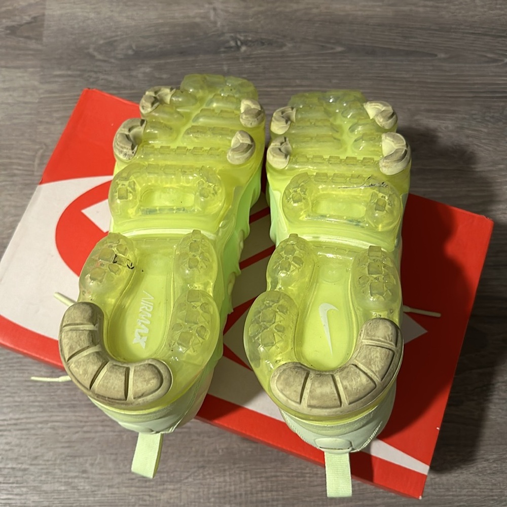 Nike Air Vapormax Plus - Picture 4 of 4
